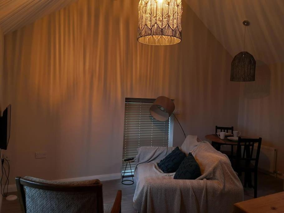 Converted Cattle Barn Overlooking Strangford Lough 뉴타우너즈 외부 사진